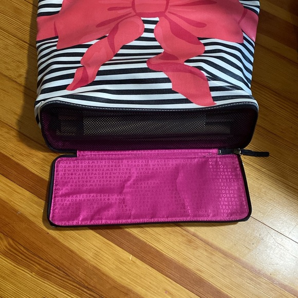 Kate Spade stripe/bow tote bag - Picture 3 of 8